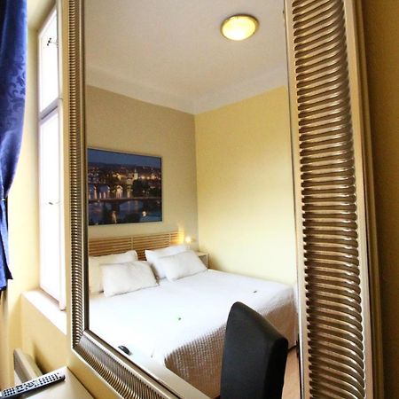 City Lounge Crown Hotel プラハ エクステリア 写真