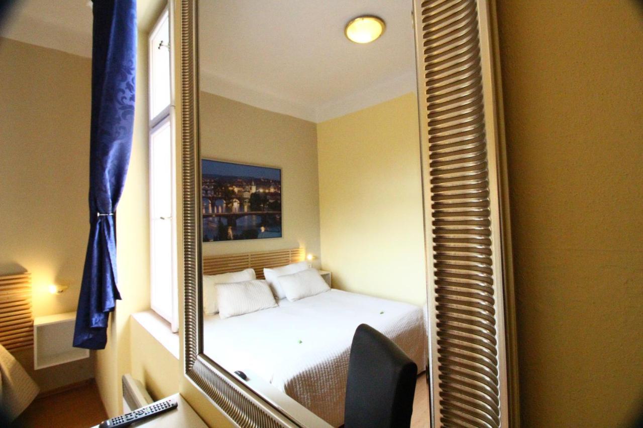 City Lounge Crown Hotel プラハ エクステリア 写真